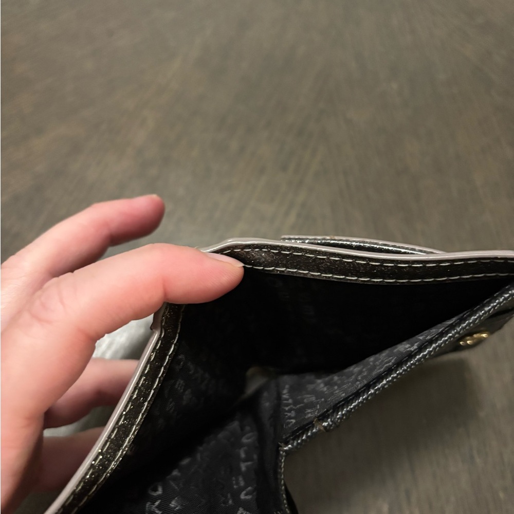 Kate Spade wallet - Picture 3 of 5